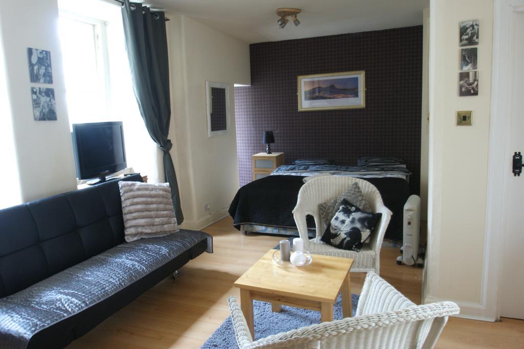Royal Mile Group Apartments Edinburgh Oda fotoğraf